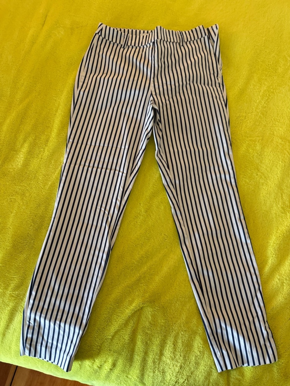 H&M White and Black Vertical Stripe Skinny Pants